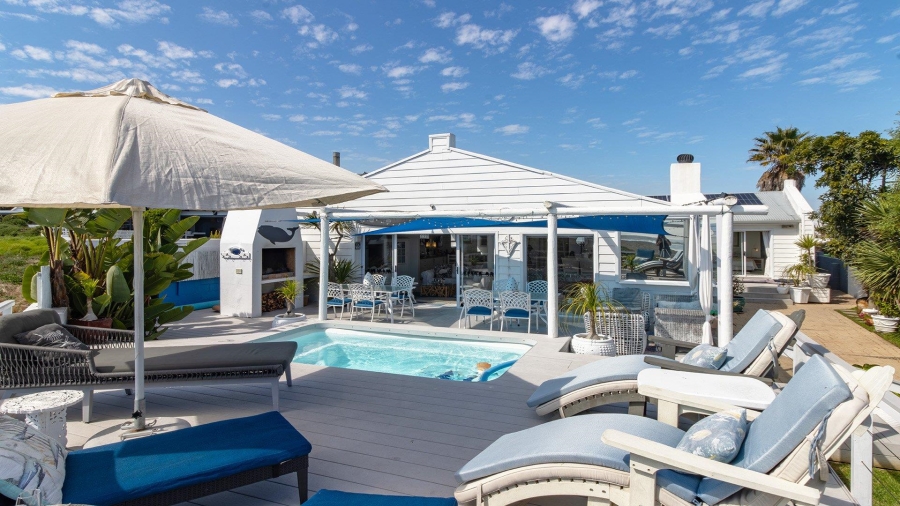 4 Bedroom Property for Sale in Grotto Bay Western Cape